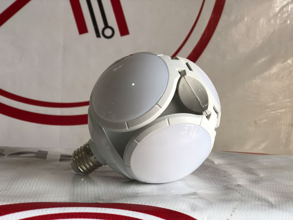 FOOTBALL UFO LAMP